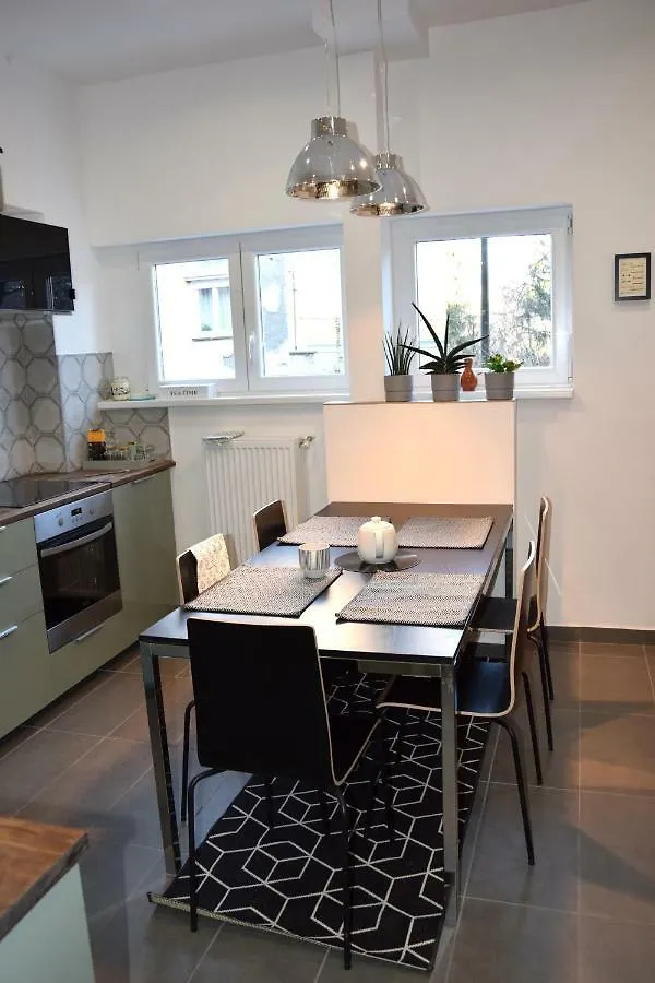 Apartment Bleak House - Bauhaus Home In Greener Budapest Ungarn